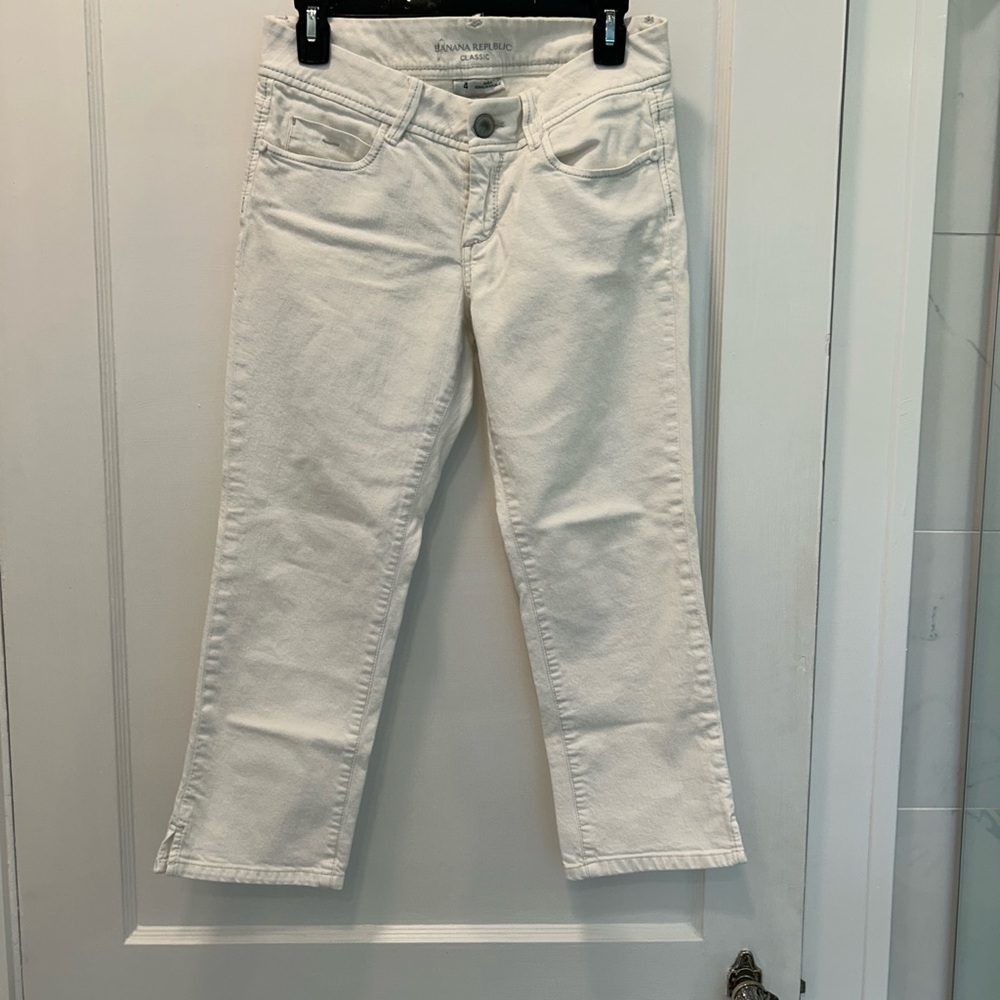Banana Republic White Capri Jeans